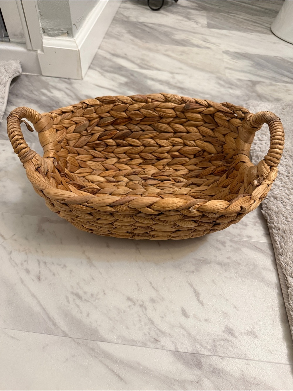 Handwoven Natural Seagrass Storage Basket with Handles